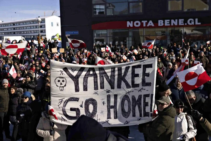 Гренландія проти США