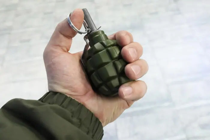 На Хмельниччині в готелі стався вибух: постраждав військовий і його дружина