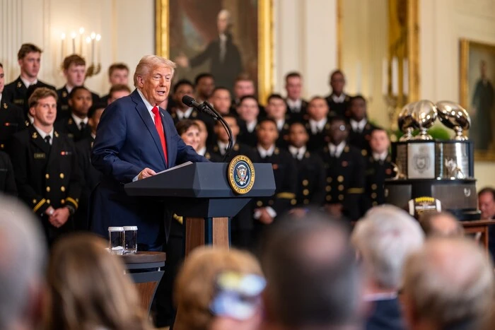 Привітання Трампа з Великоднем