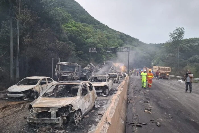 Die Folgen eines großangelegten Verkehrsunfalls in Brasilien sind bekannt geworden
