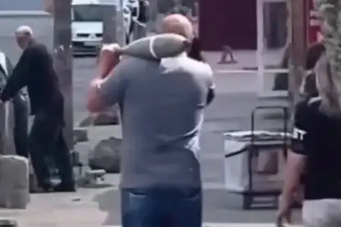 В Виннице мужчина шел по городу с миной: полиция разъяснила ситуацию