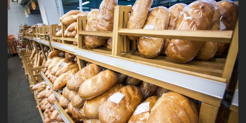 Bread and money for grain