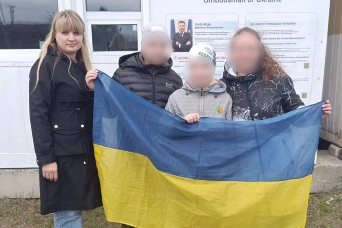 Сина віддано українському воїну заручникам