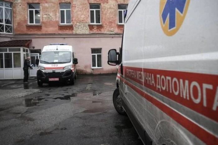 Russian drone attacking municipal workers in Kherson