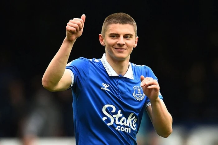 Mykołenko może opuścić 'Everton': kto interesuje się Ukraińcem
