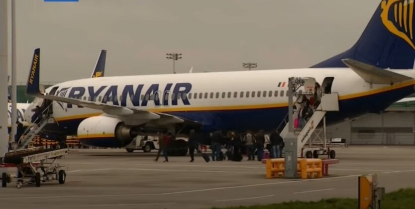 Два предмети замість одного: у ЄС ухвалили важливе рішення про ручну поклажу на рейсах Wizz Air та Ryanair