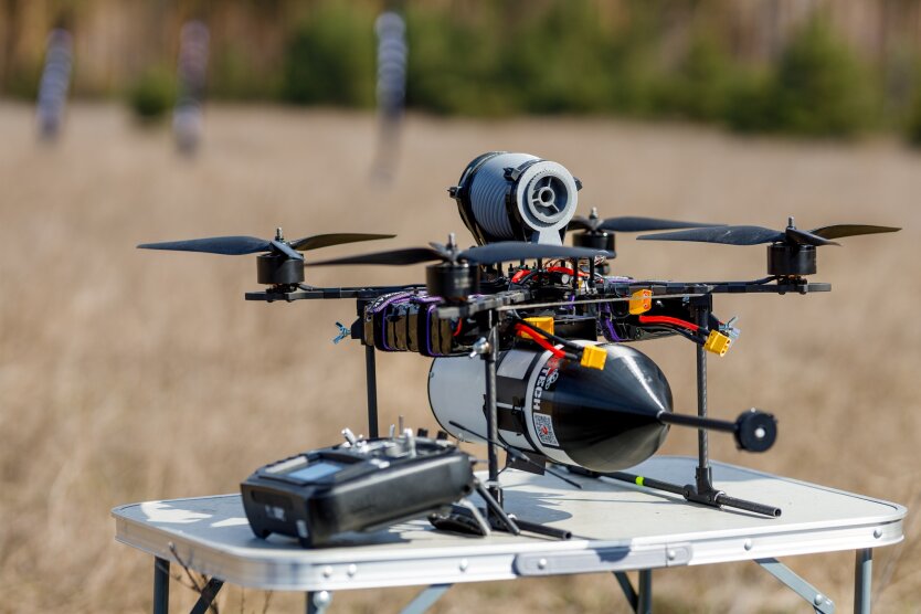 Ukraińscy deweloperzy zgłosili 42 projekty do konkursu NATO na przeciwdziałanie dronom FPV sterowanym przez włókno optyczne