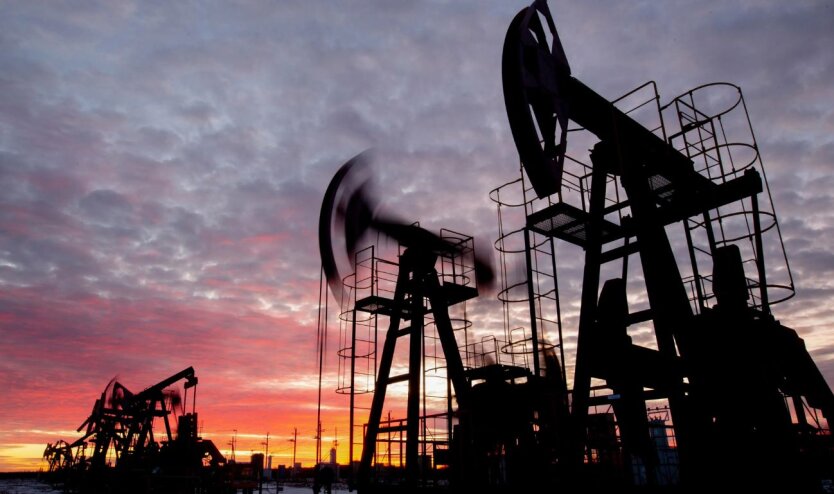 ОПЕК+ тисне на Росію щодо квот на видобуток нафти