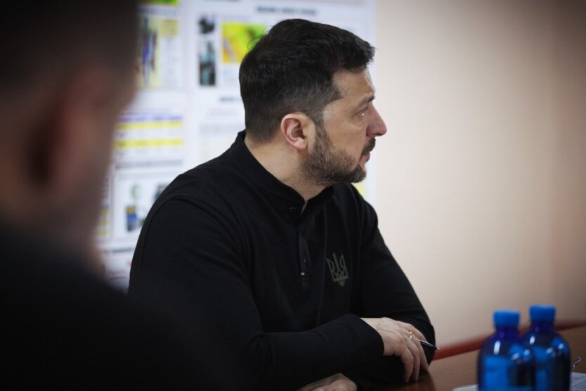 Zelensky communicates with Putin during negotiations