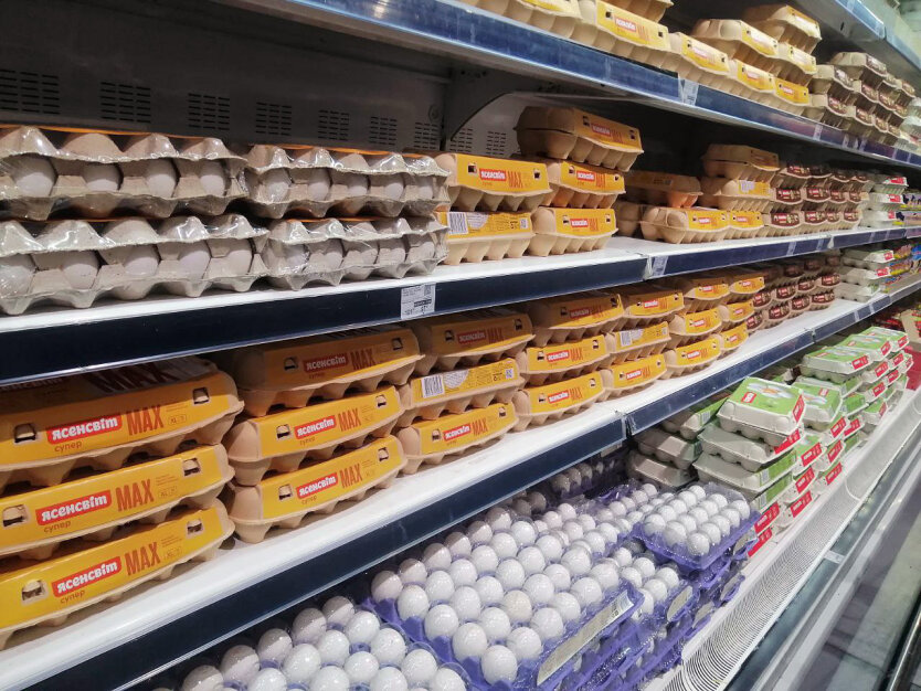 Olej słonecznikowy i jaja znów drożeją: co dzieje się z cenami w supermarketach