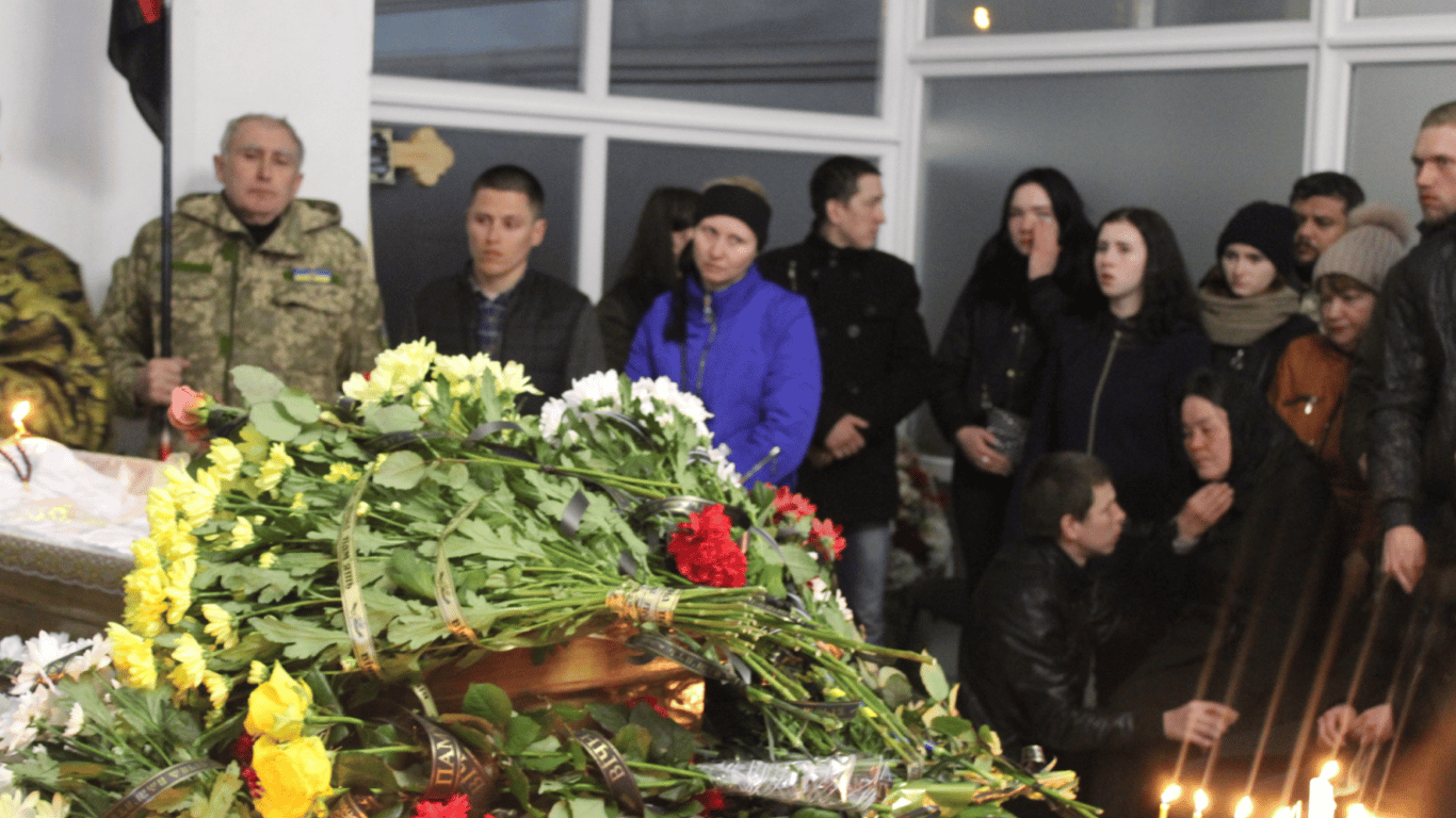 Получат ли совершеннолетние дети выплату за погибшего военного
