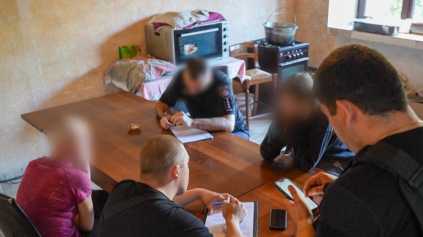 Держали в рабстве — в Одессе накрыли реабилитационный центр
