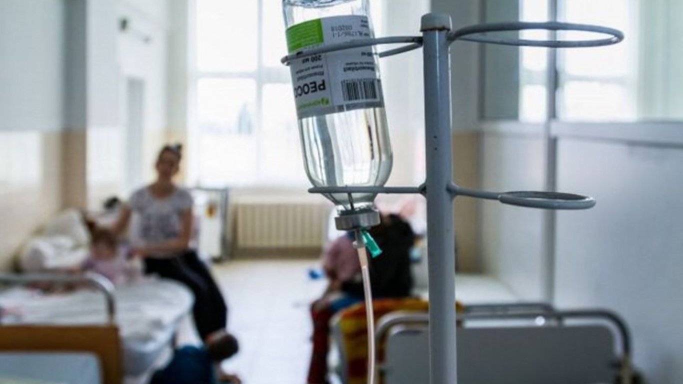 Food Poisoning at a Restaurant in Lviv — What Could Be the Cause