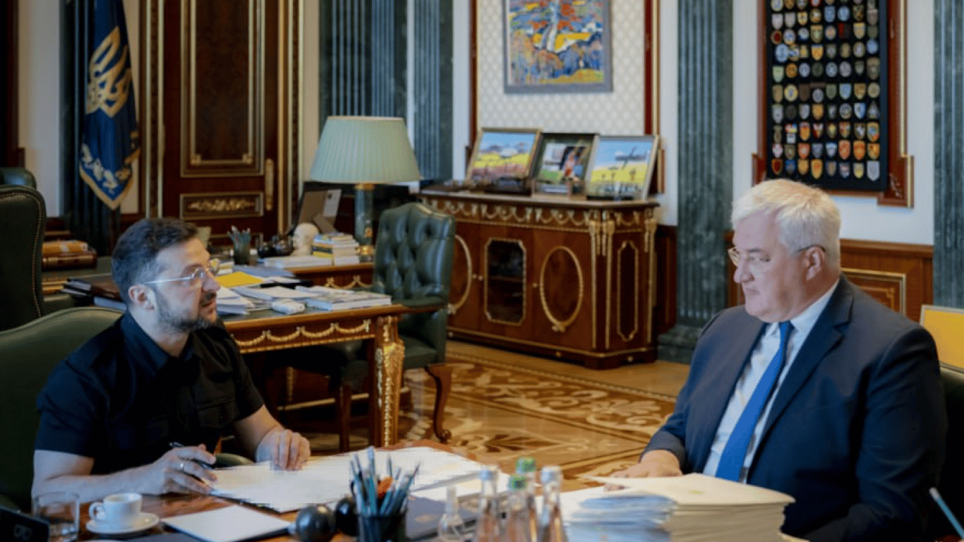 Зеленский назначил 16 новых послов Украины