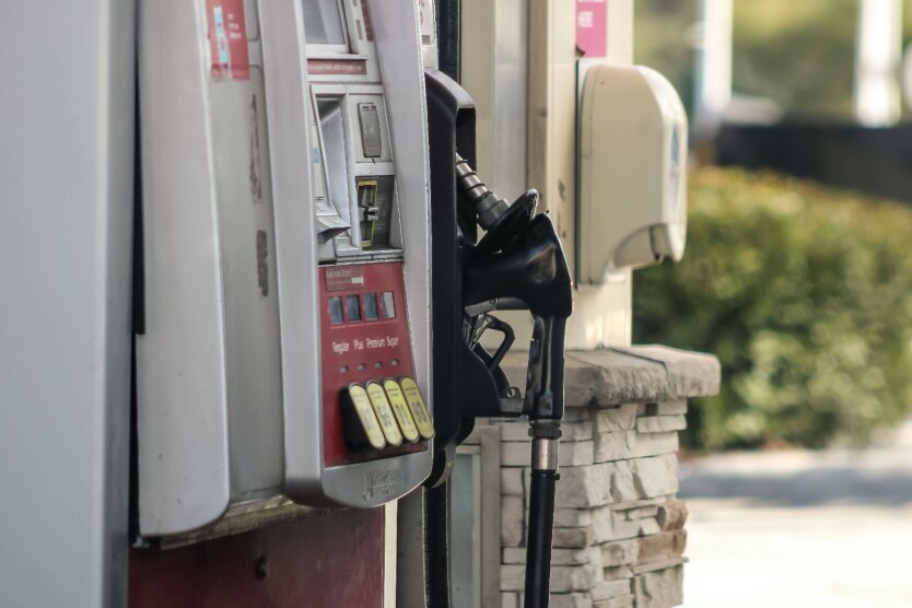 Stacje paliw ponownie podniosły ceny wszystkich rodzajów paliw: ile teraz kosztują benzyna, diesel i autogaz
