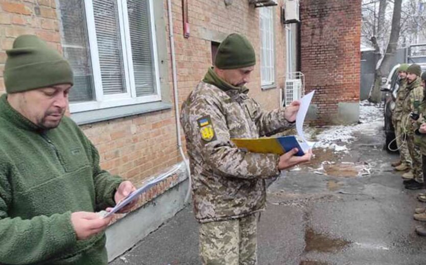 Юрист пояснює порушення прав українців